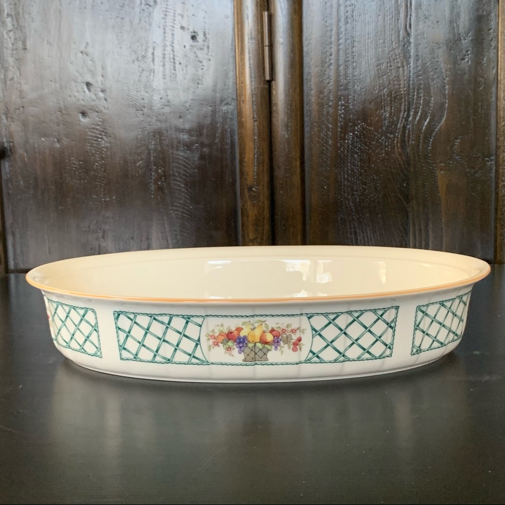 Villeroy & Boch Basket Collection 12” Oval Baker